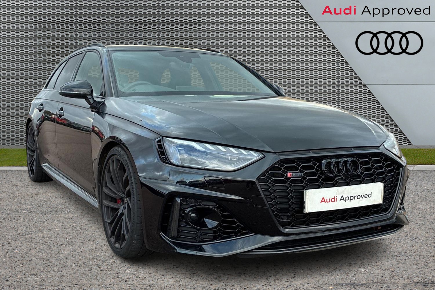 Main listing image - Audi RS4