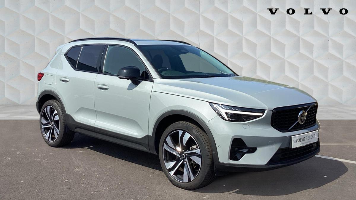 Main listing image - Volvo XC40