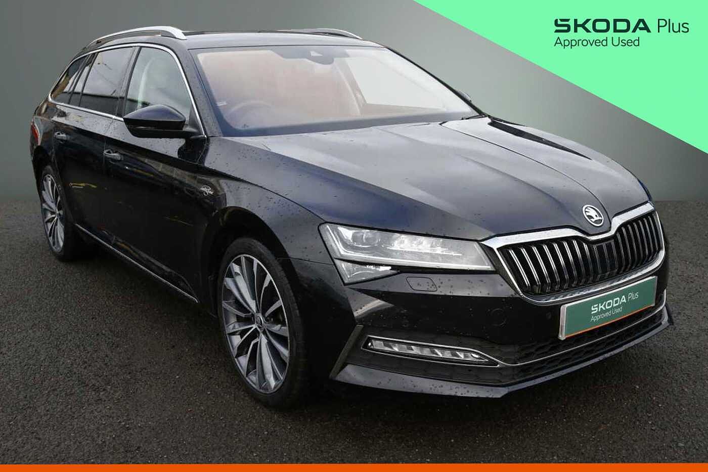 Main listing image - Skoda Superb Estate