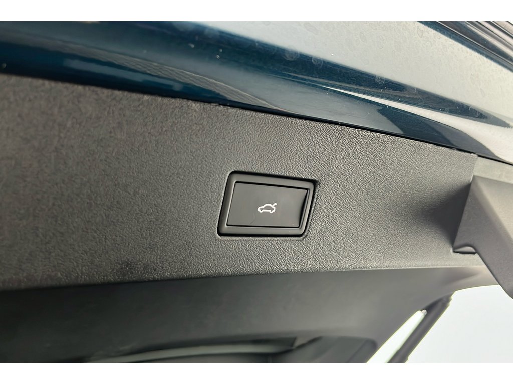 Main listing image - Volkswagen Tayron