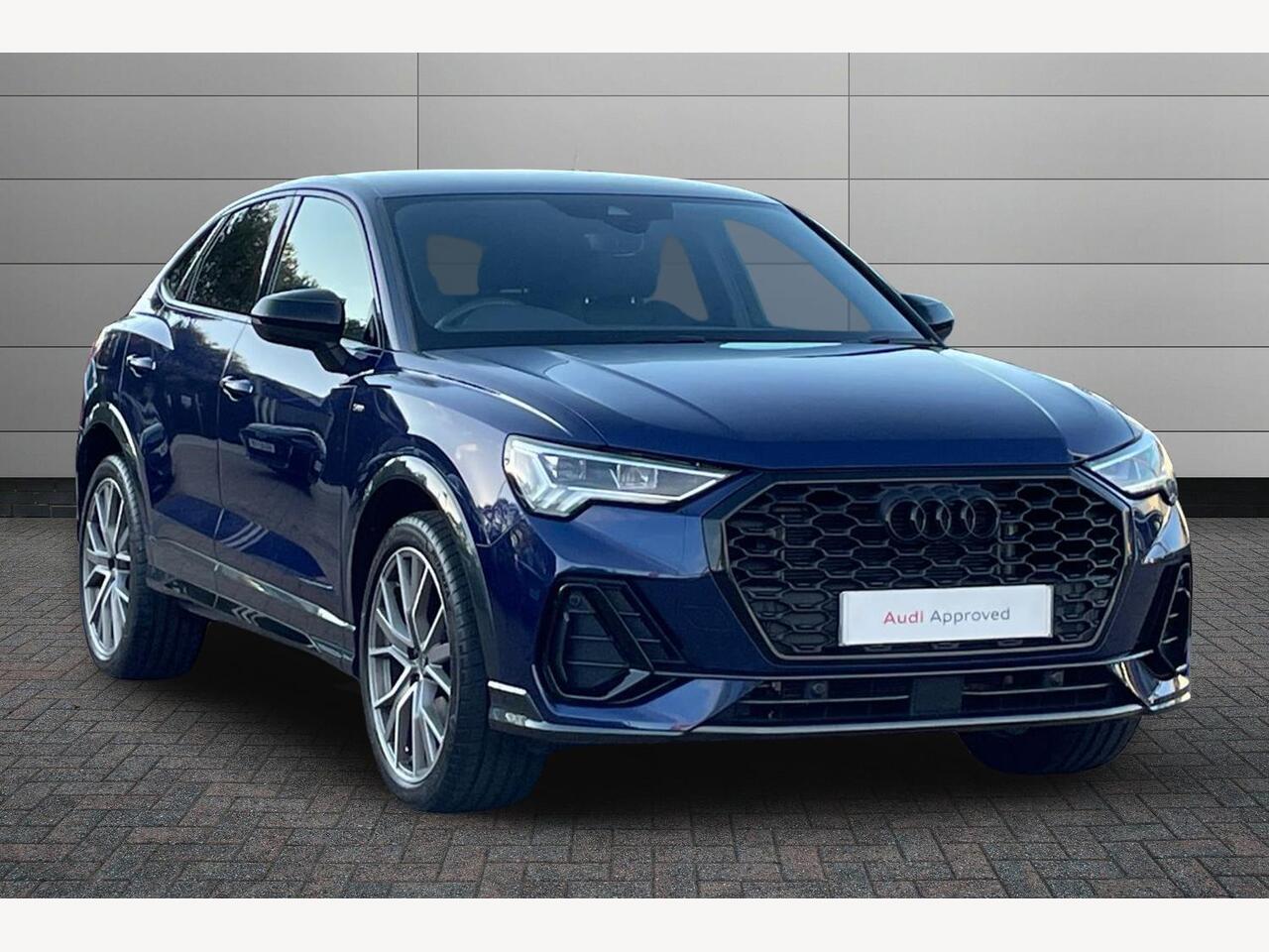 Main listing image - Audi Q3
