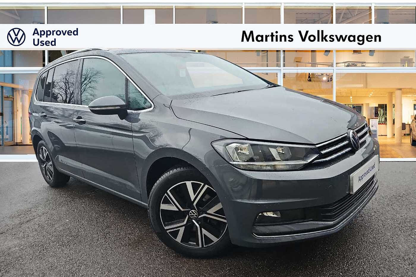 Main listing image - Volkswagen Touran