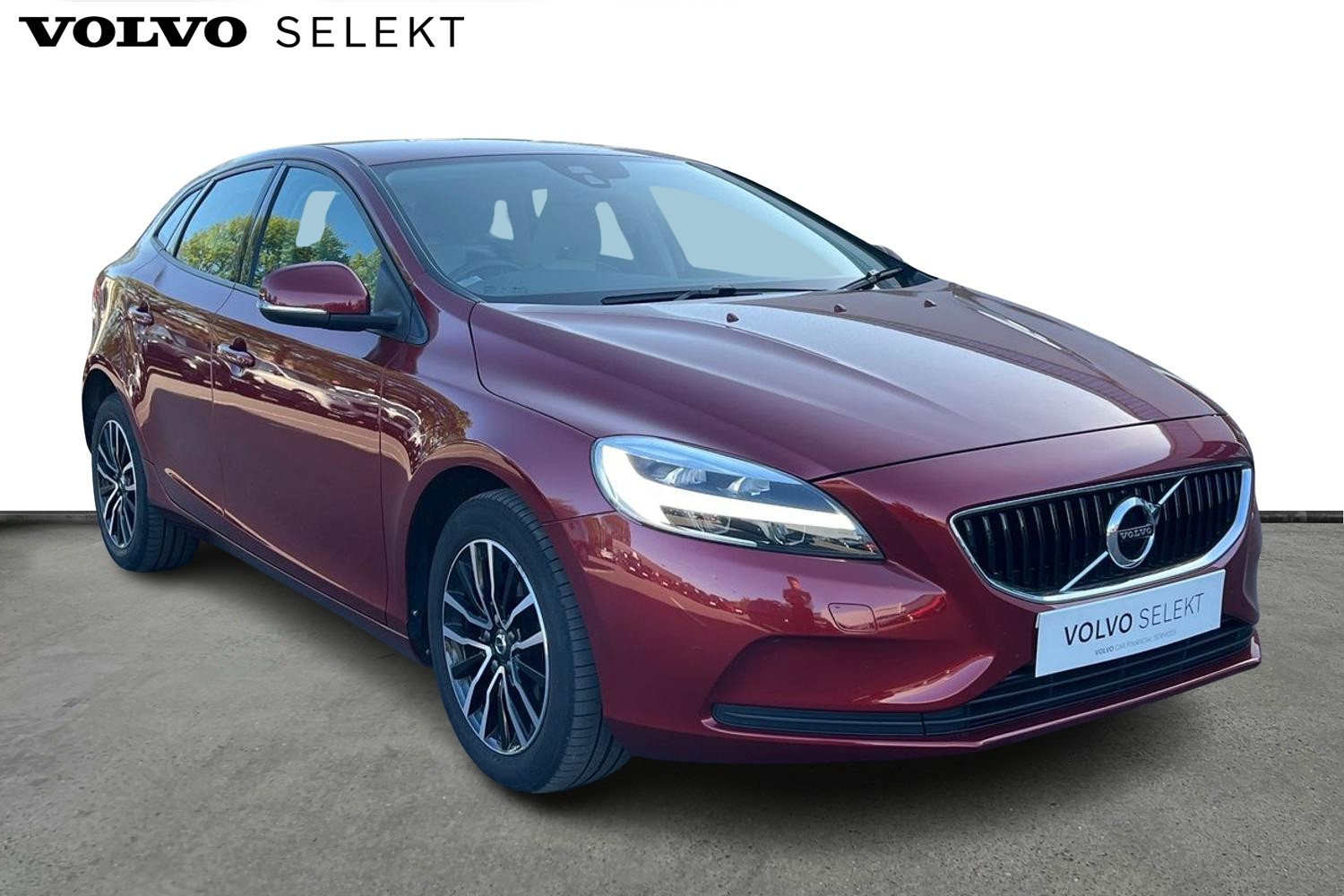 Main listing image - Volvo V40