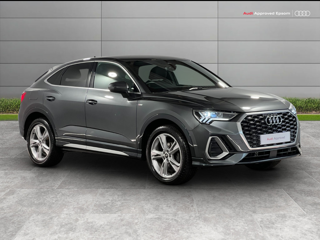 Main listing image - Audi Q3