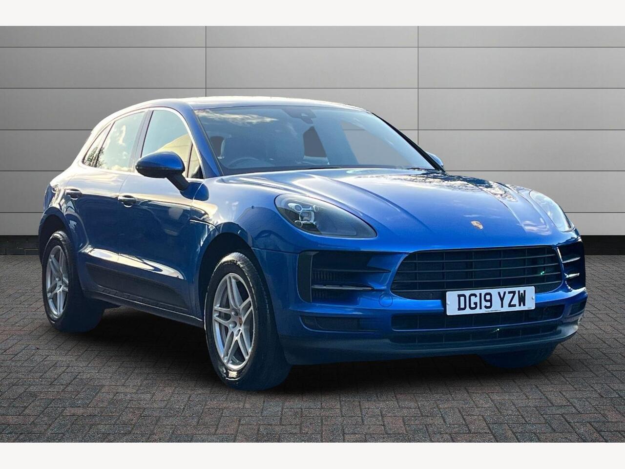 Main listing image - Porsche Macan