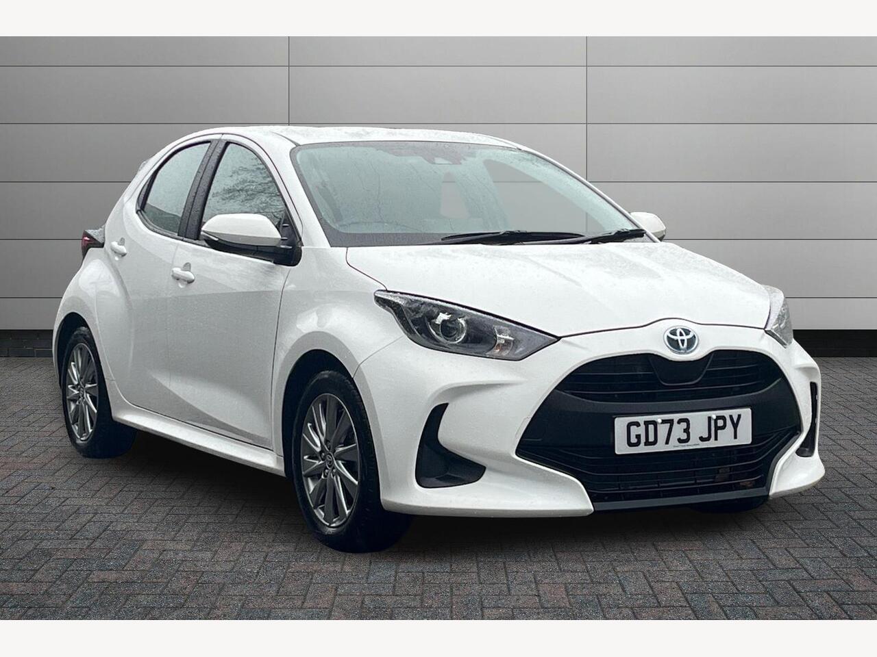 Main listing image - Toyota Yaris
