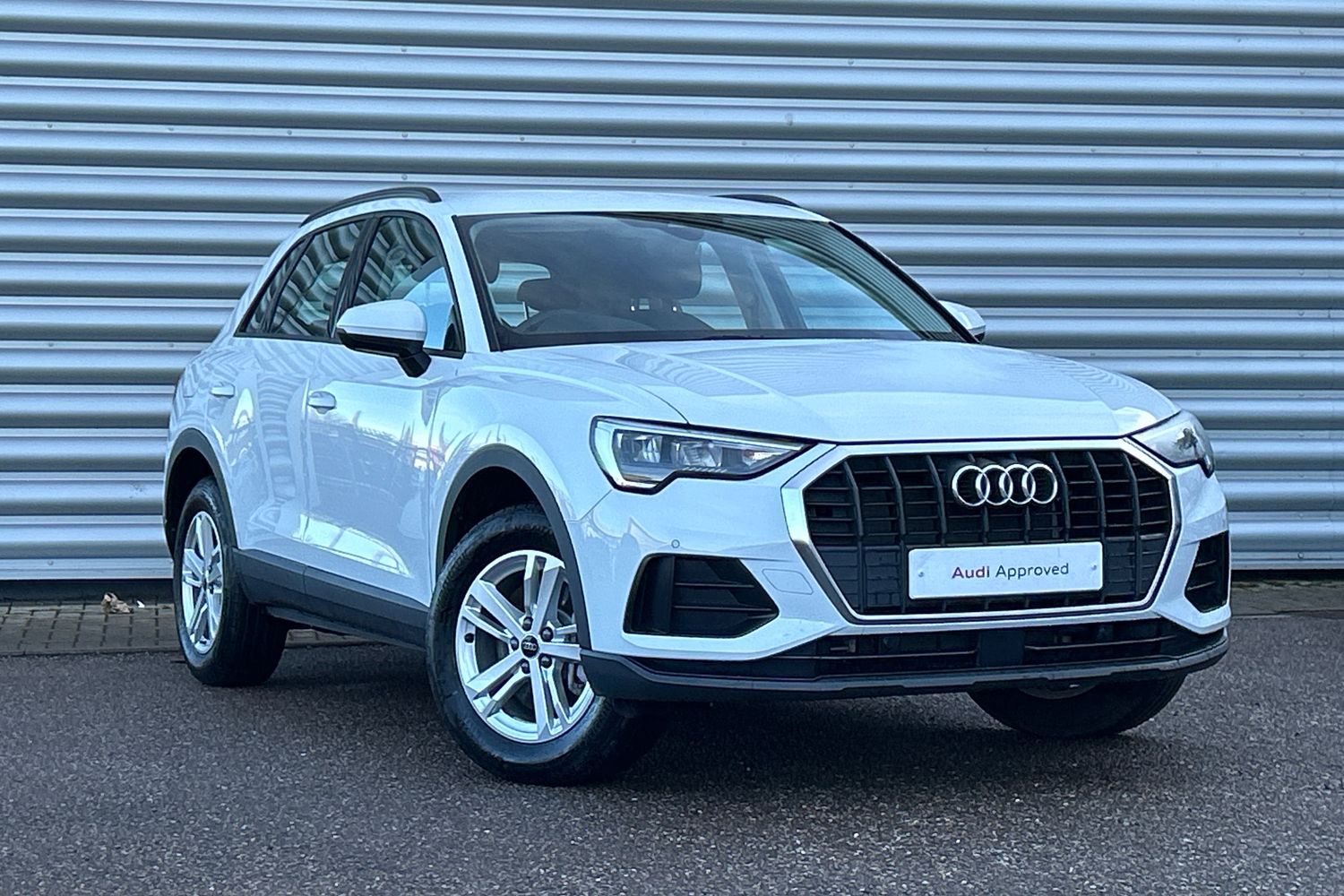 Main listing image - Audi Q3