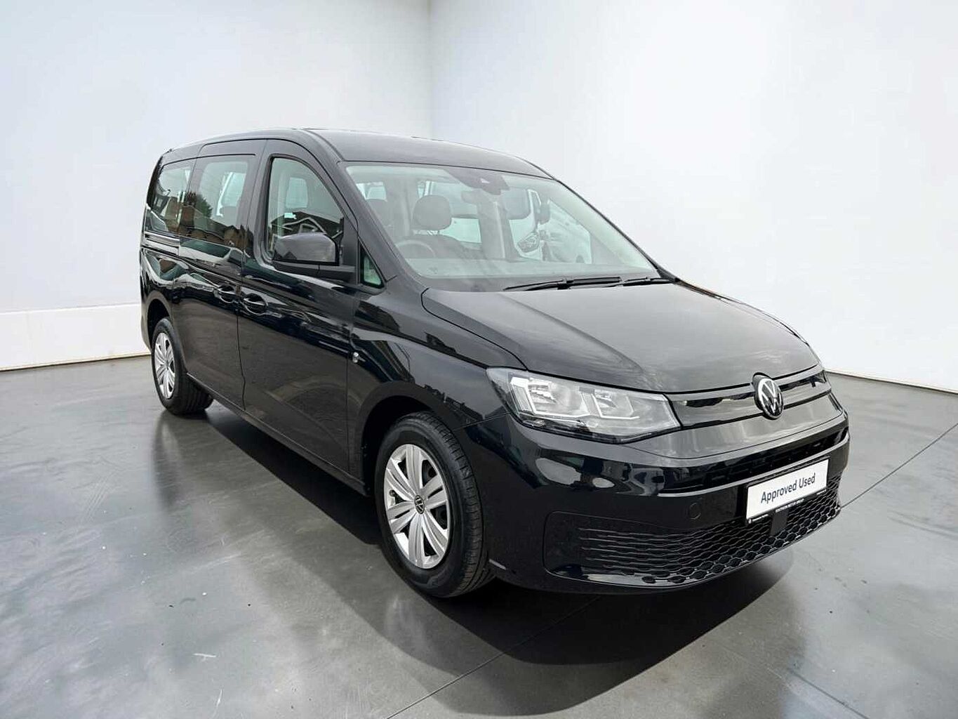 Main listing image - Volkswagen Caddy Maxi