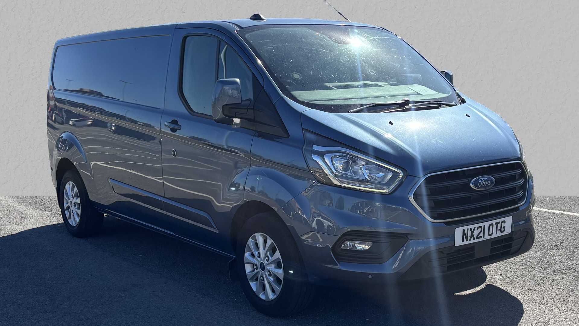 Main listing image - Ford Transit Custom