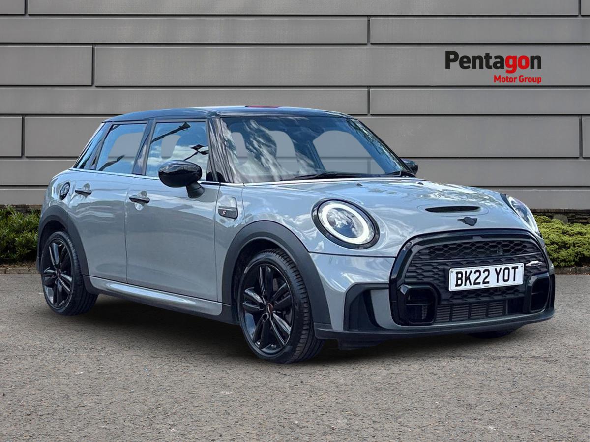 Main listing image - MINI Hatchback 5dr
