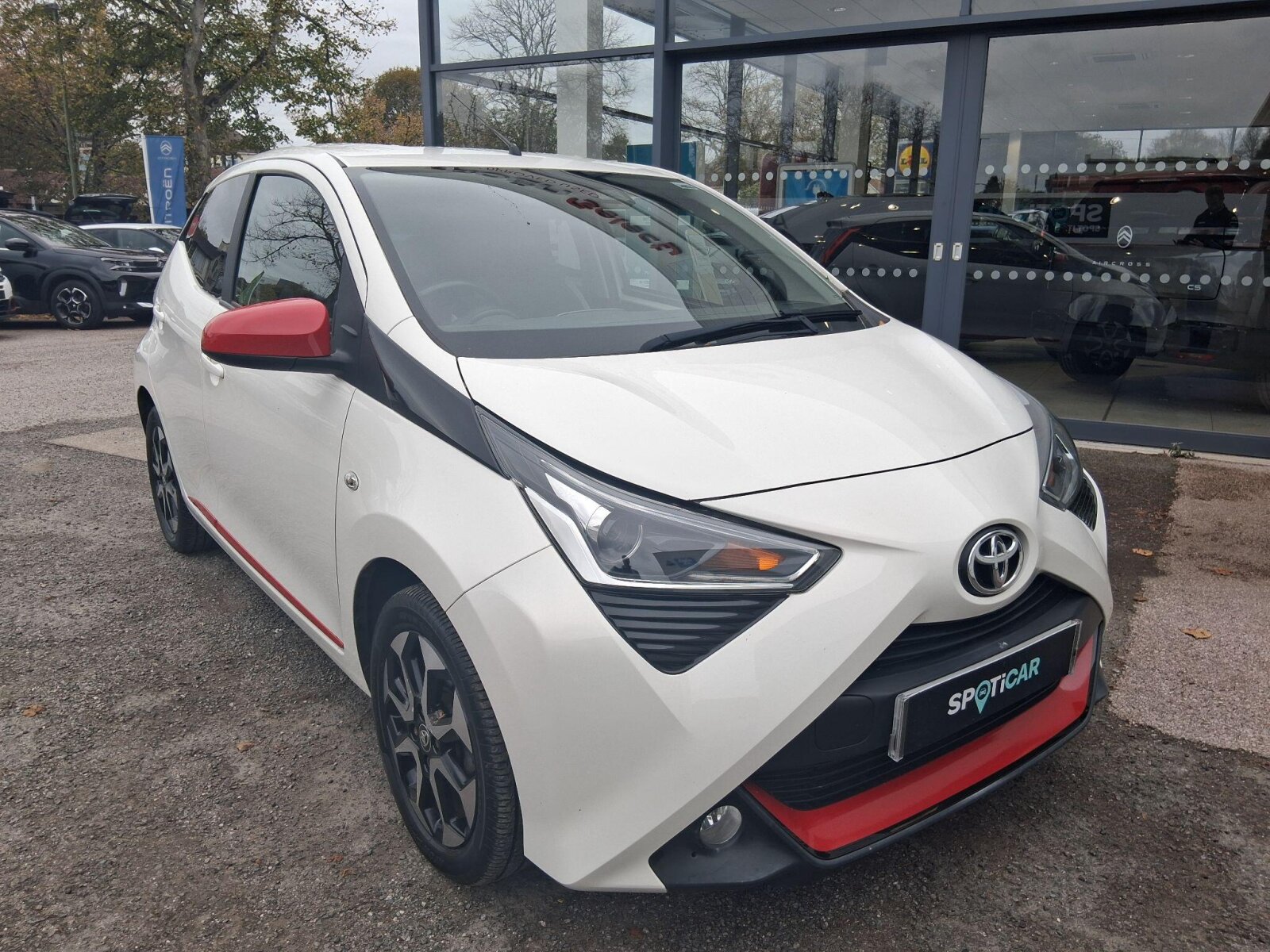 Main listing image - Toyota Aygo