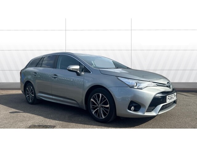 Main listing image - Toyota Avensis