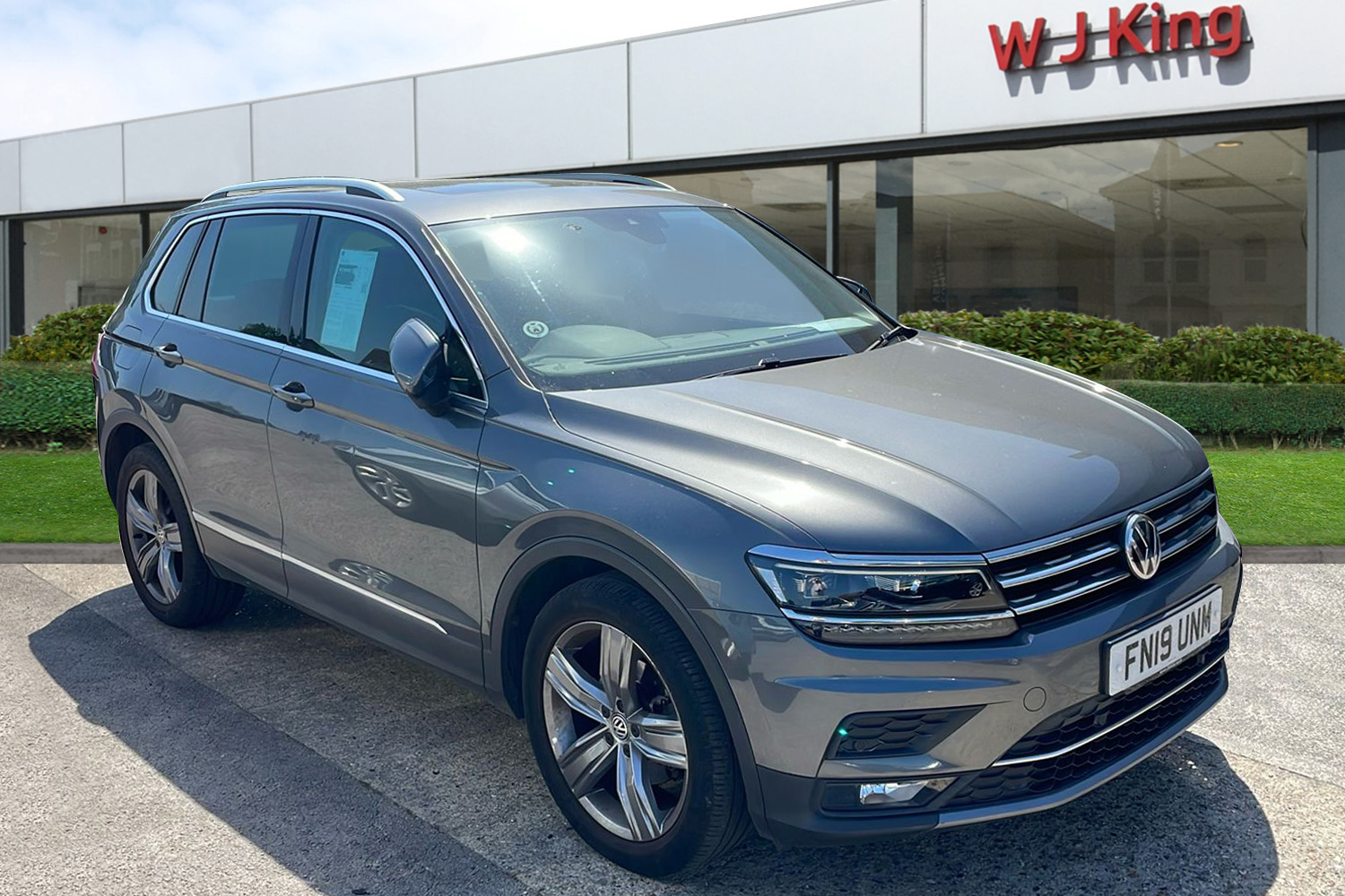 Main listing image - Volkswagen Tiguan
