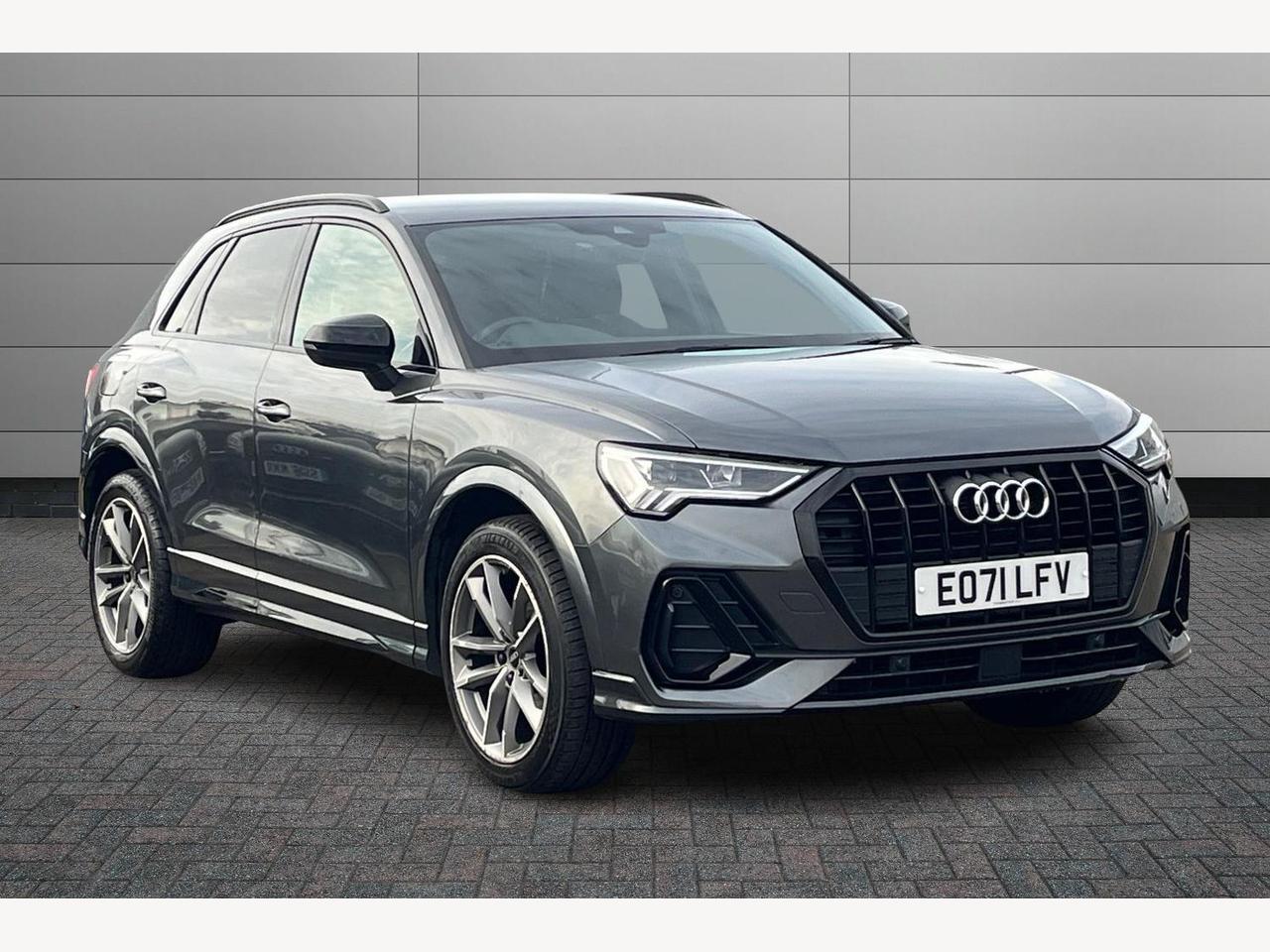 Main listing image - Audi Q3