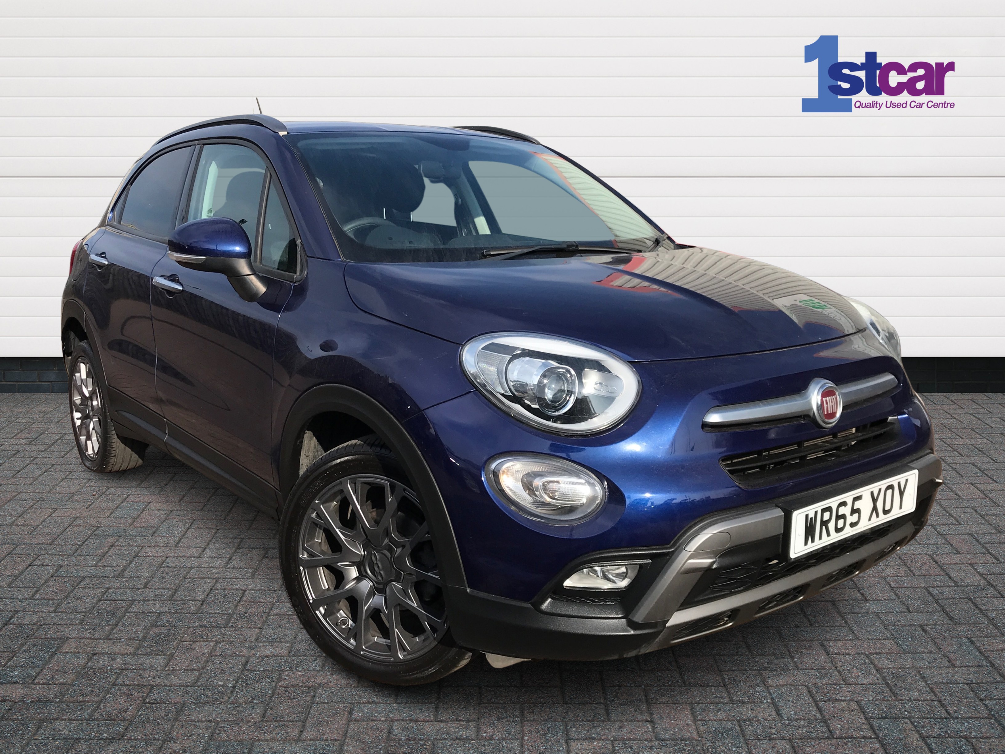 Main listing image - Fiat 500X