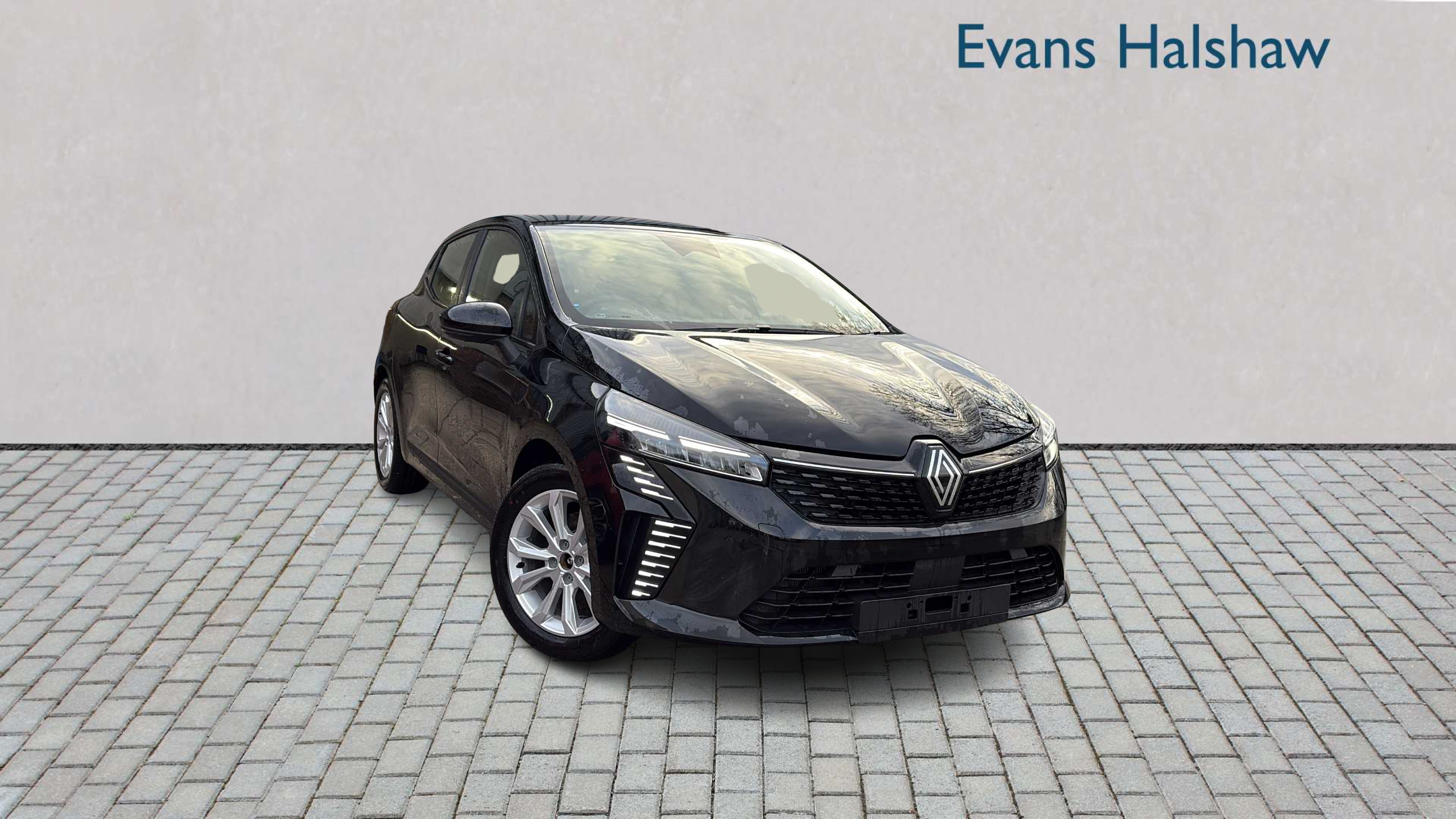 Main listing image - Renault Clio