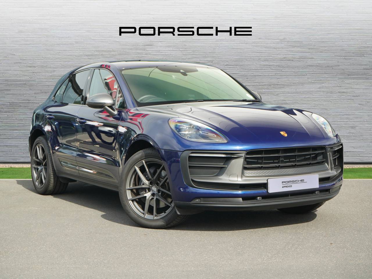 Main listing image - Porsche Macan