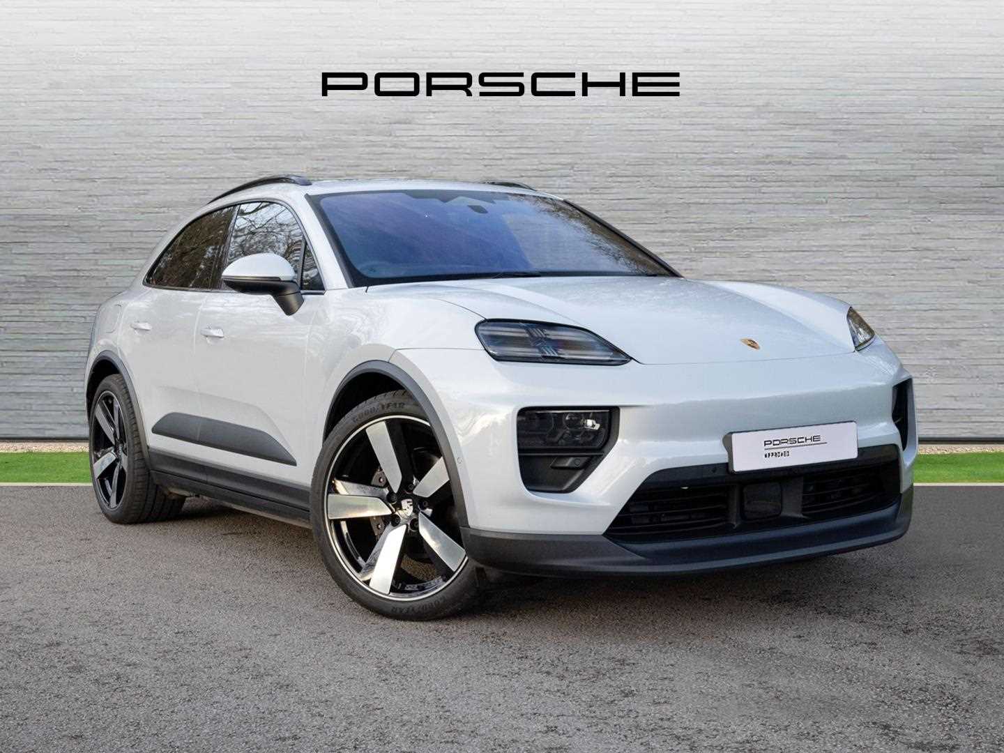 Main listing image - Porsche Macan