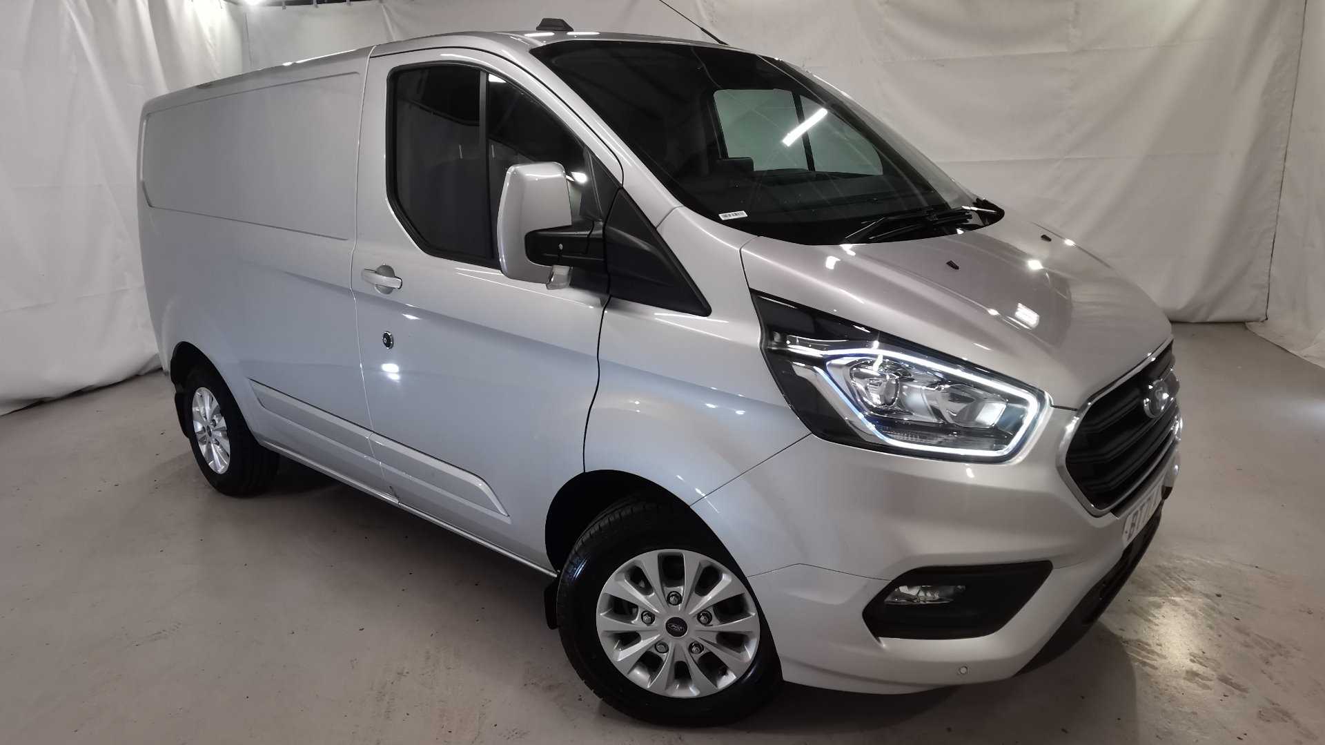 Main listing image - Ford Transit Custom