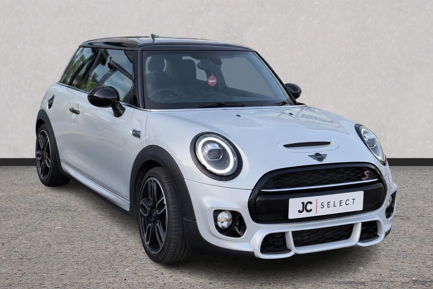 Main listing image - MINI Hatchback