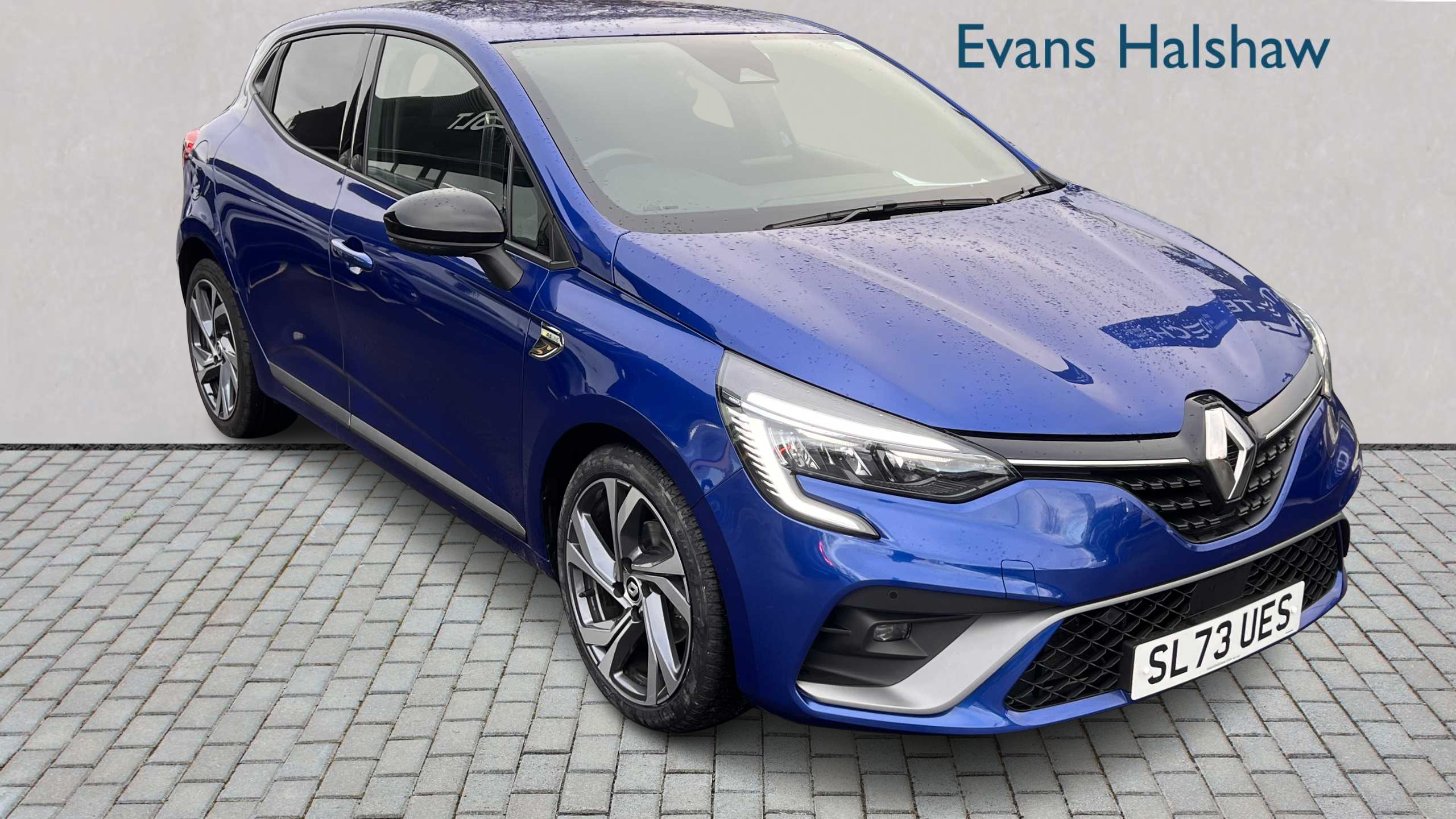 Main listing image - Renault Clio