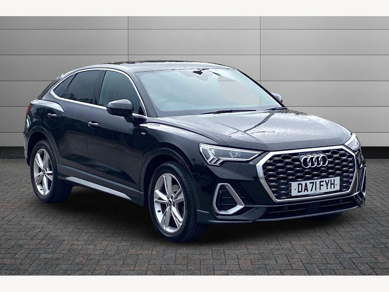 Main listing image - Audi Q3