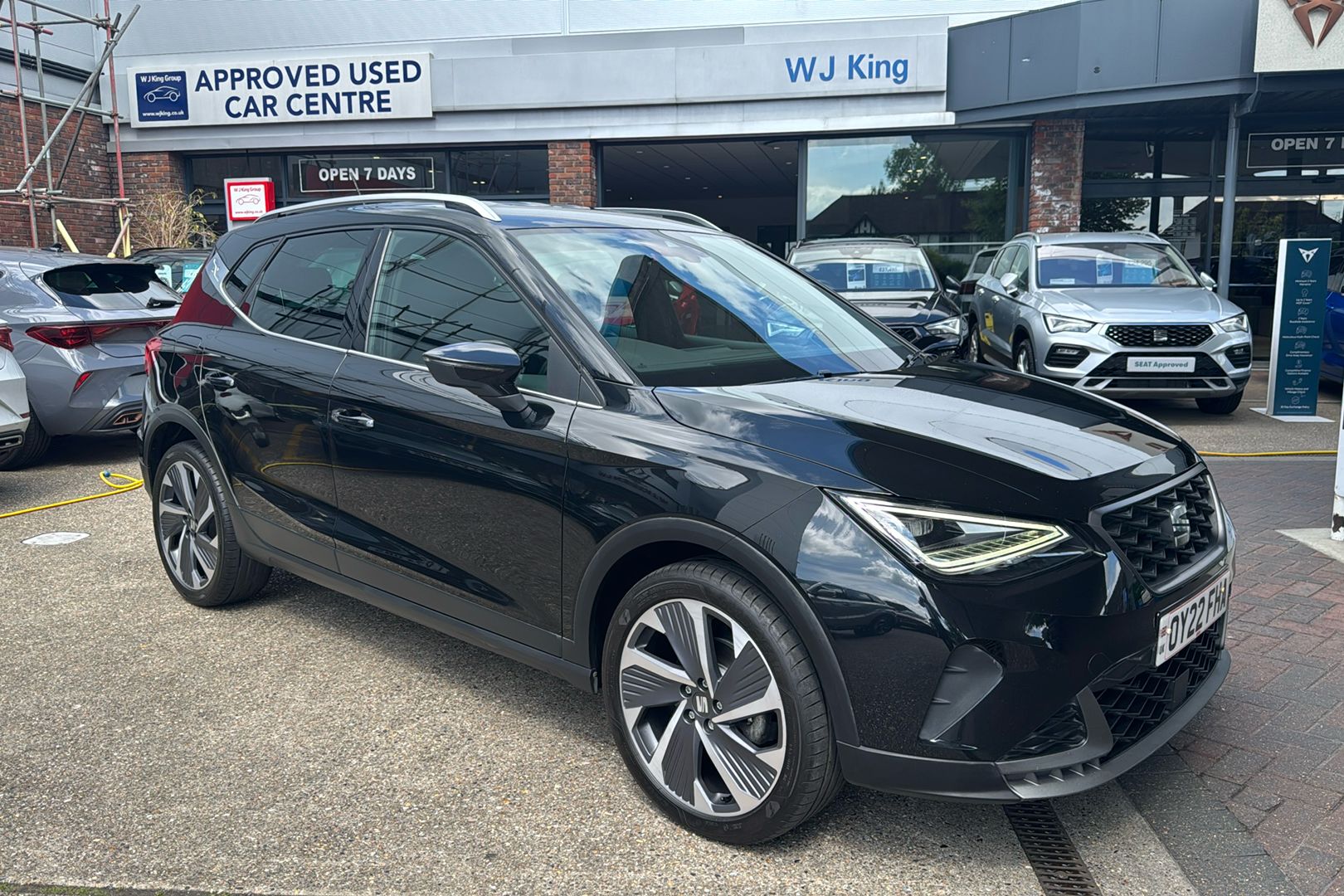Main listing image - SEAT Arona