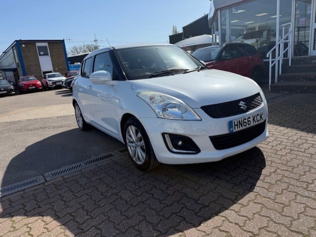 Main listing image - Suzuki Swift