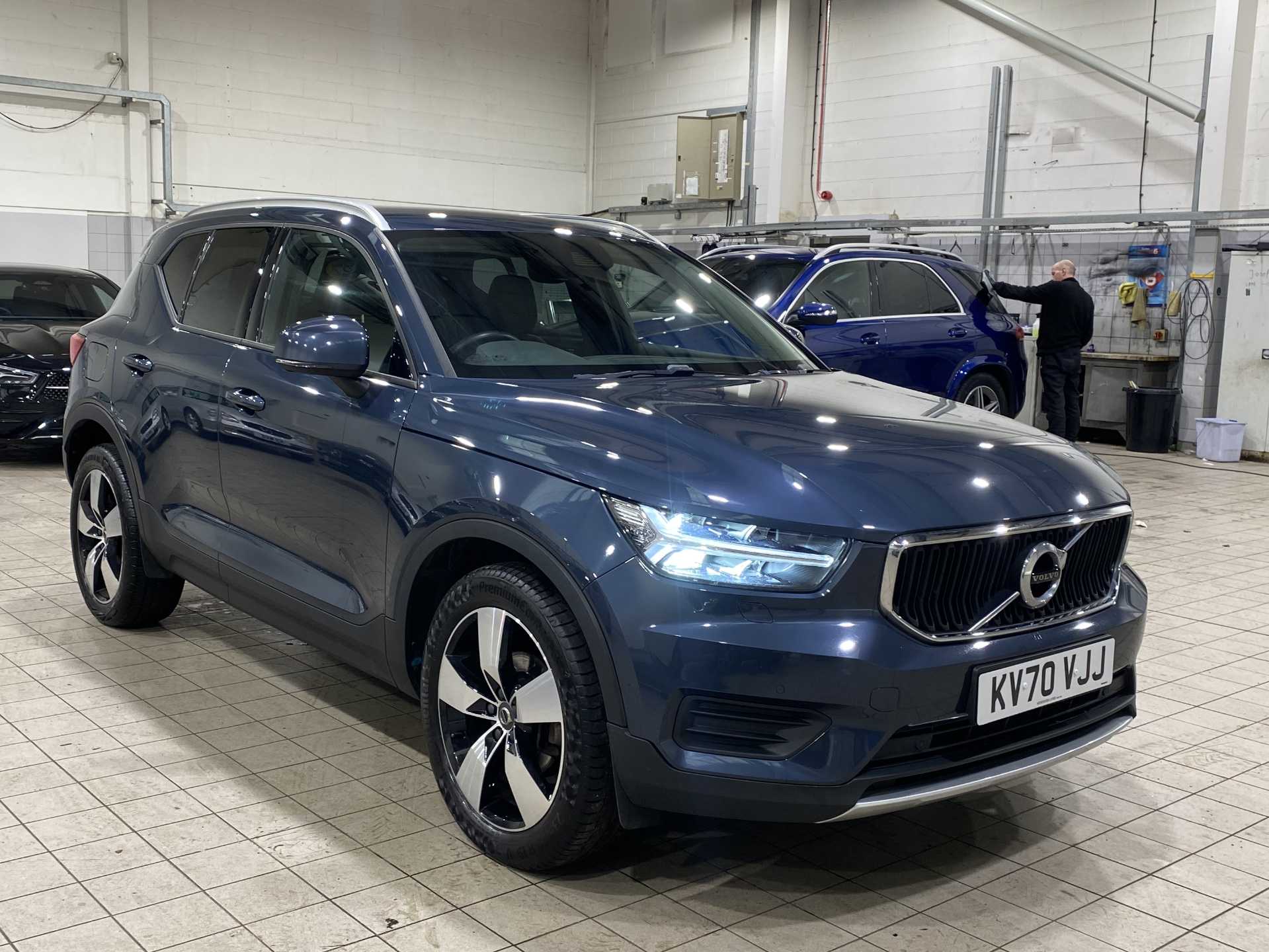 Main listing image - Volvo XC40