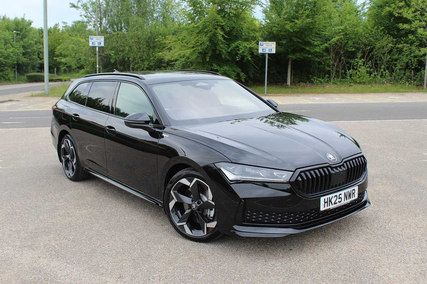Main listing image - Skoda Superb Estate