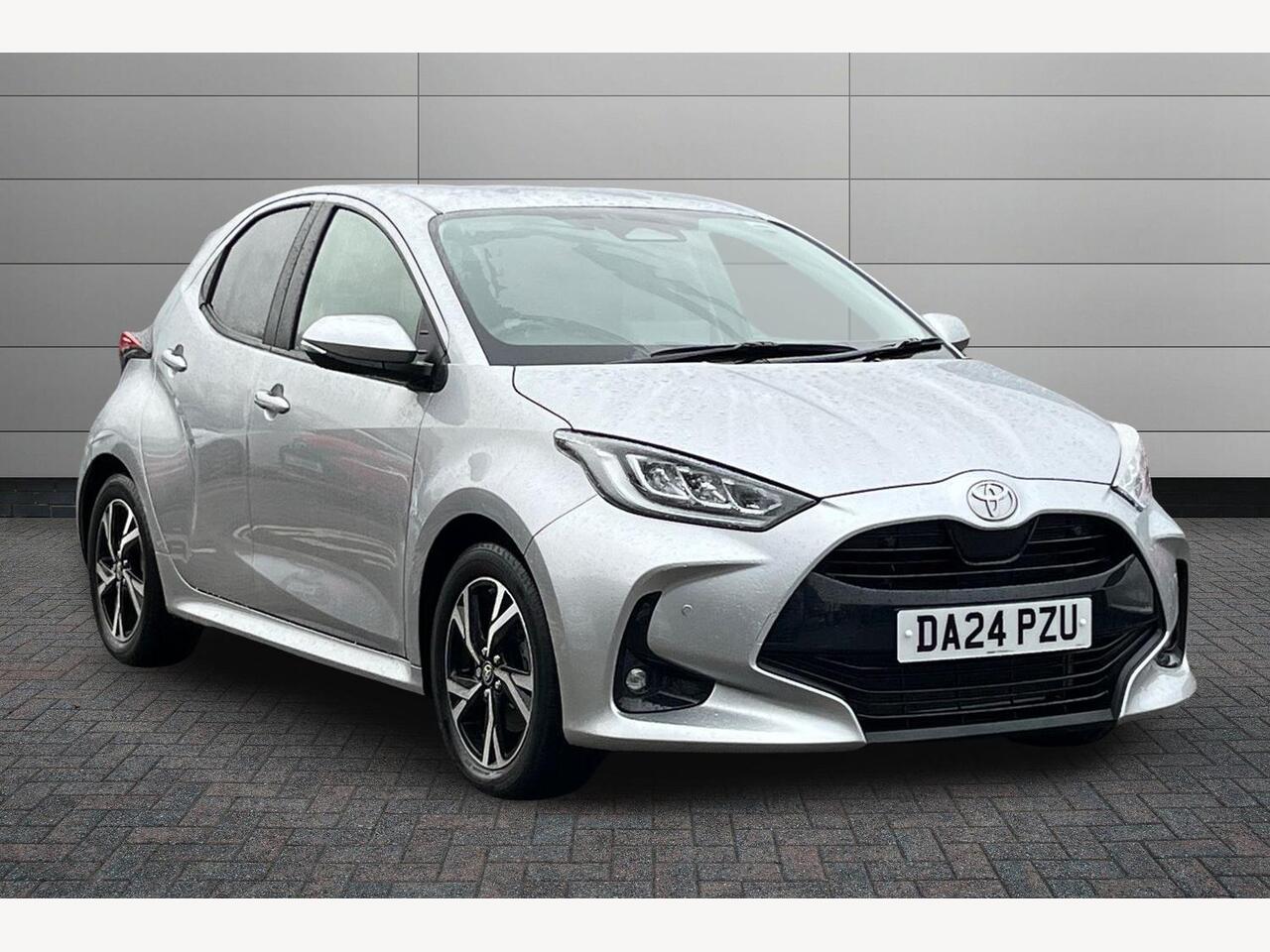 Main listing image - Toyota Yaris