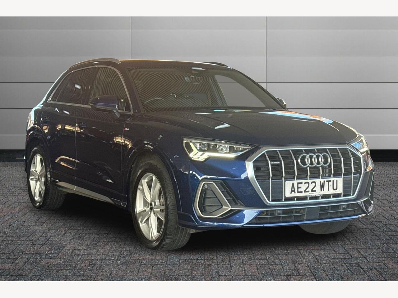 Main listing image - Audi Q3