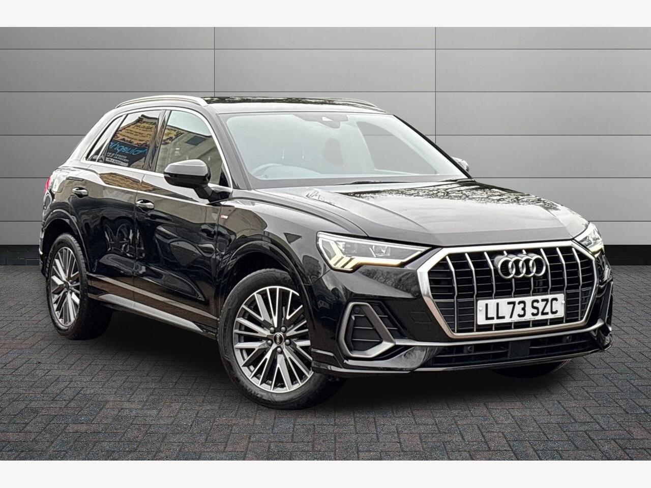 Main listing image - Audi Q3