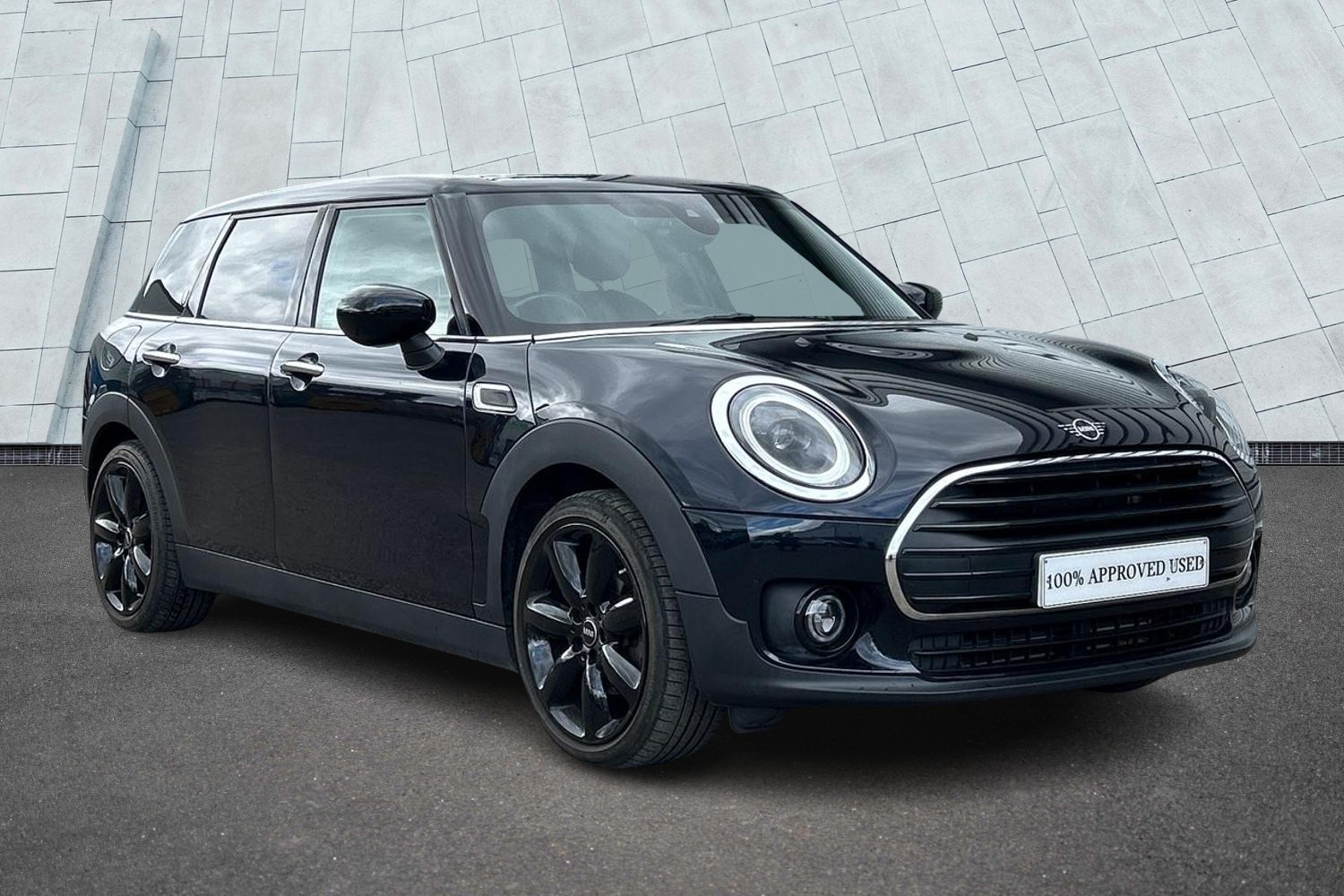 Main listing image - MINI Clubman