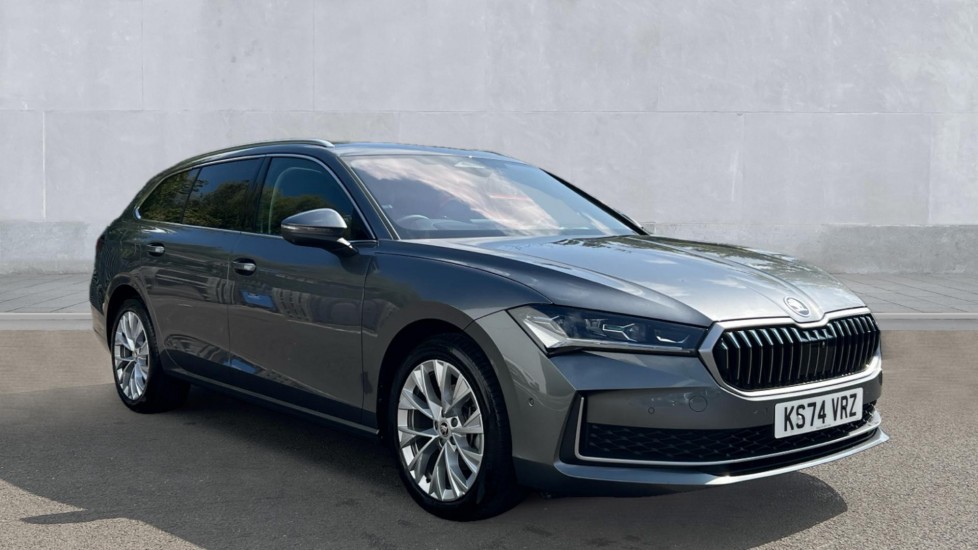 Main listing image - Skoda Superb Estate