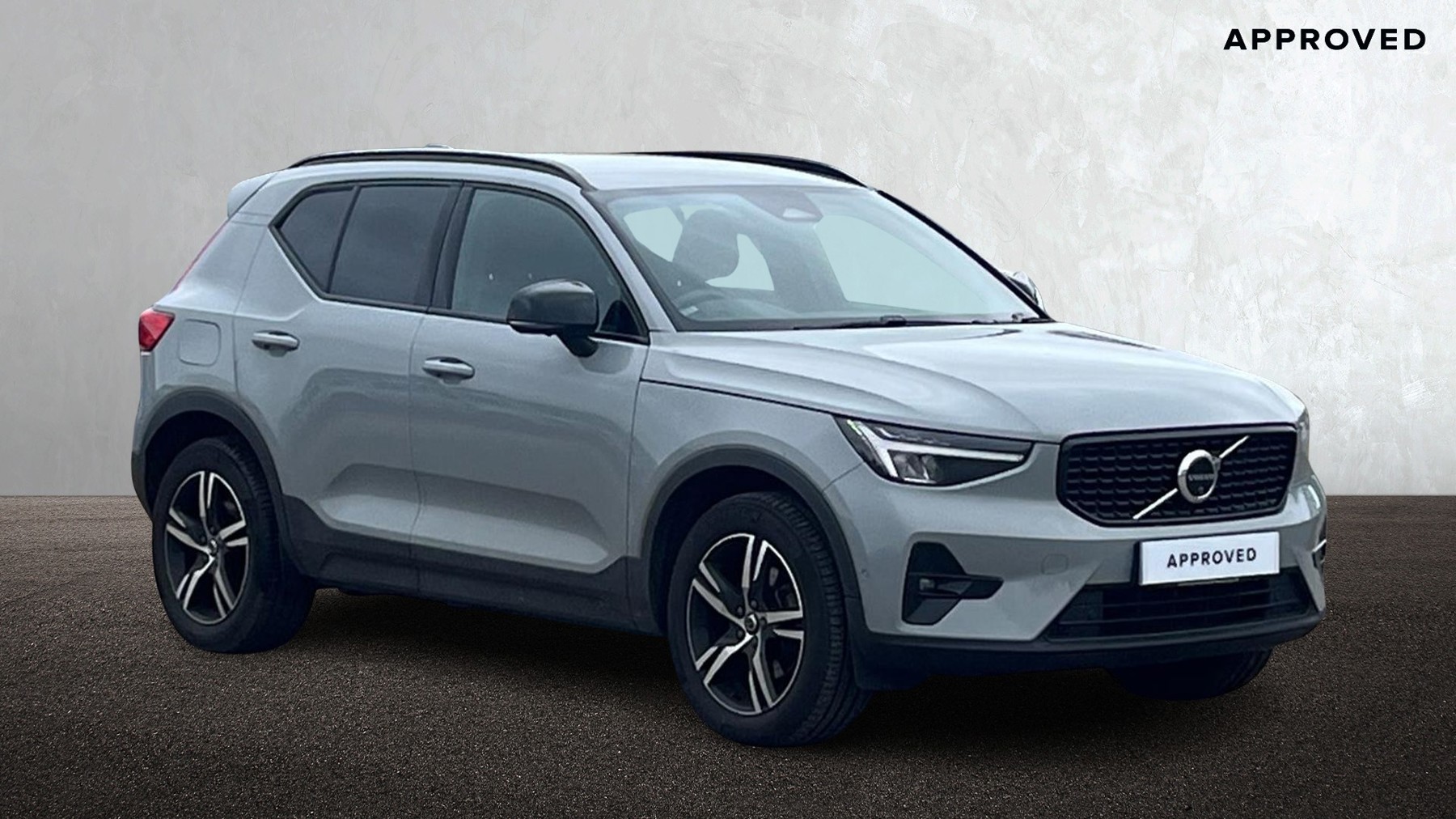 Main listing image - Volvo XC40