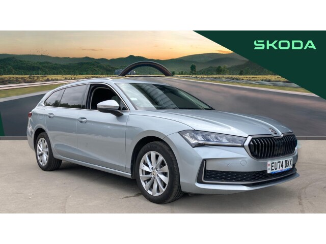 Main listing image - Skoda Superb Estate