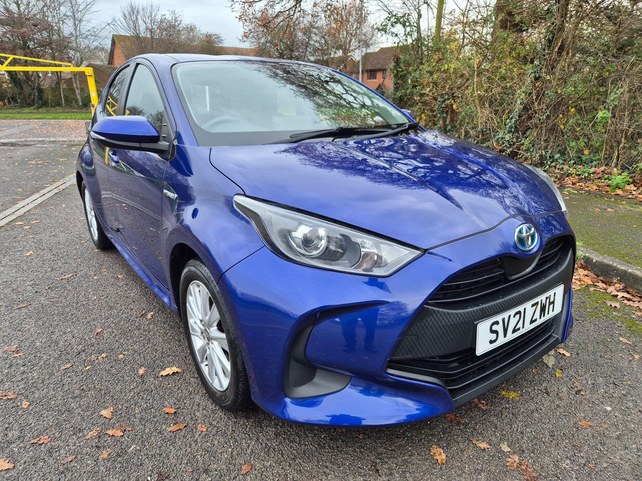 Main listing image - Toyota Yaris