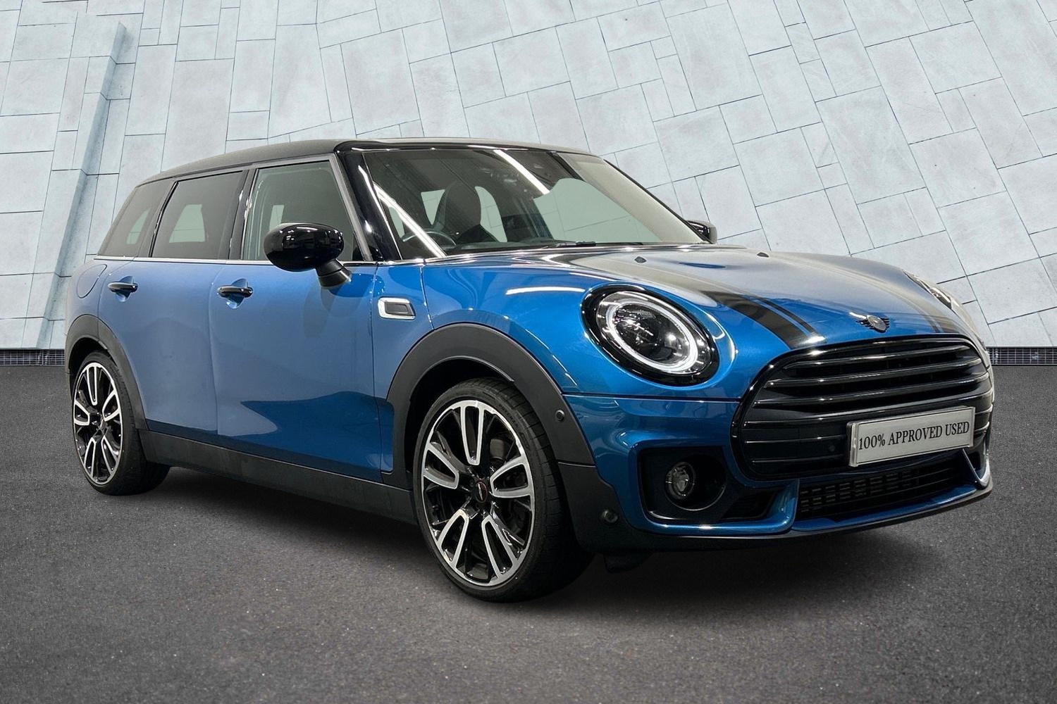 Main listing image - MINI Clubman