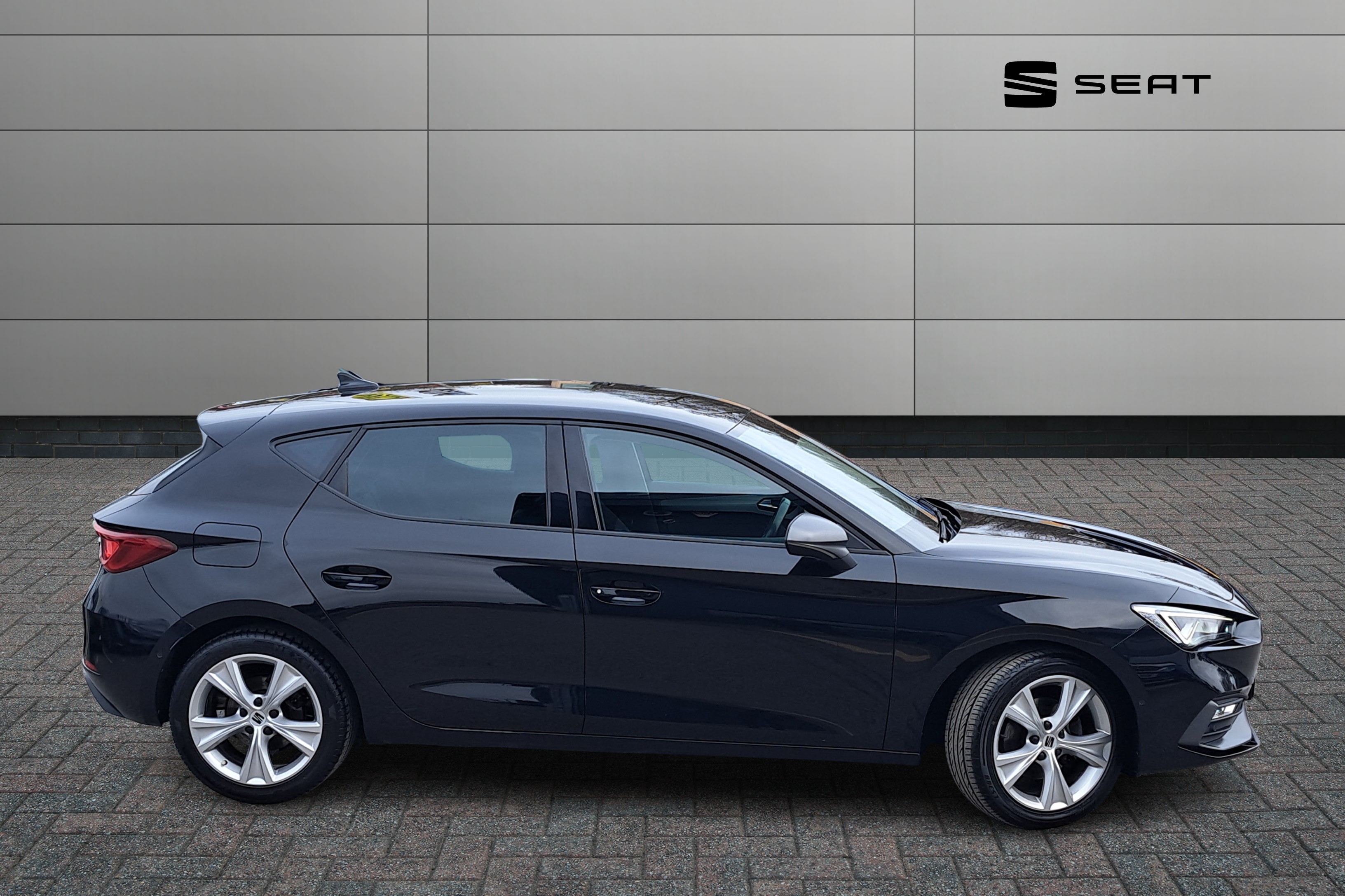 Main listing image - SEAT Leon