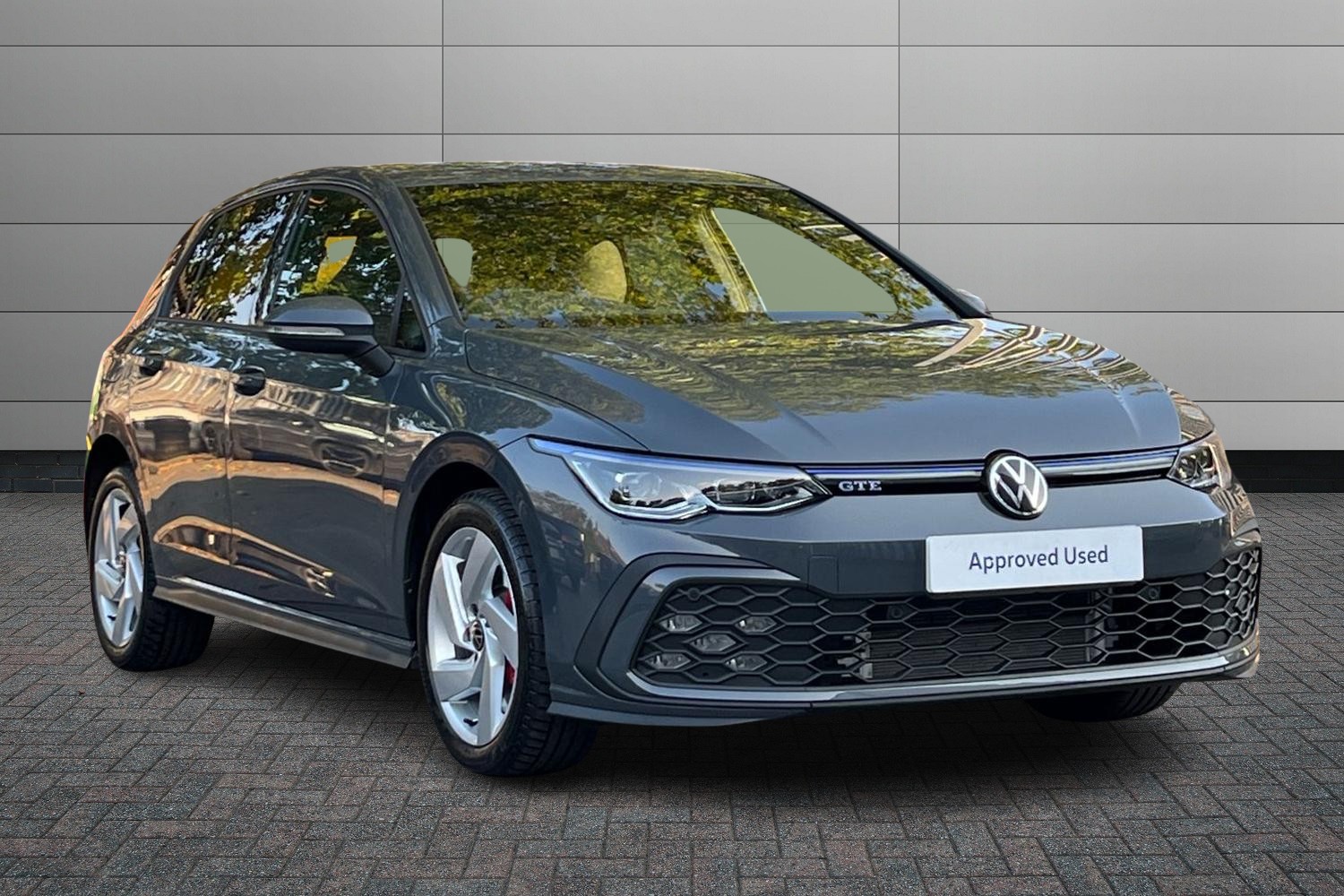 Main listing image - Volkswagen Golf GTE