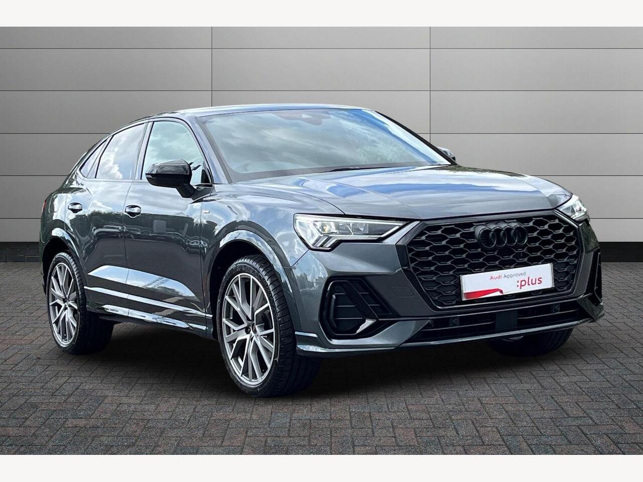 Main listing image - Audi Q3