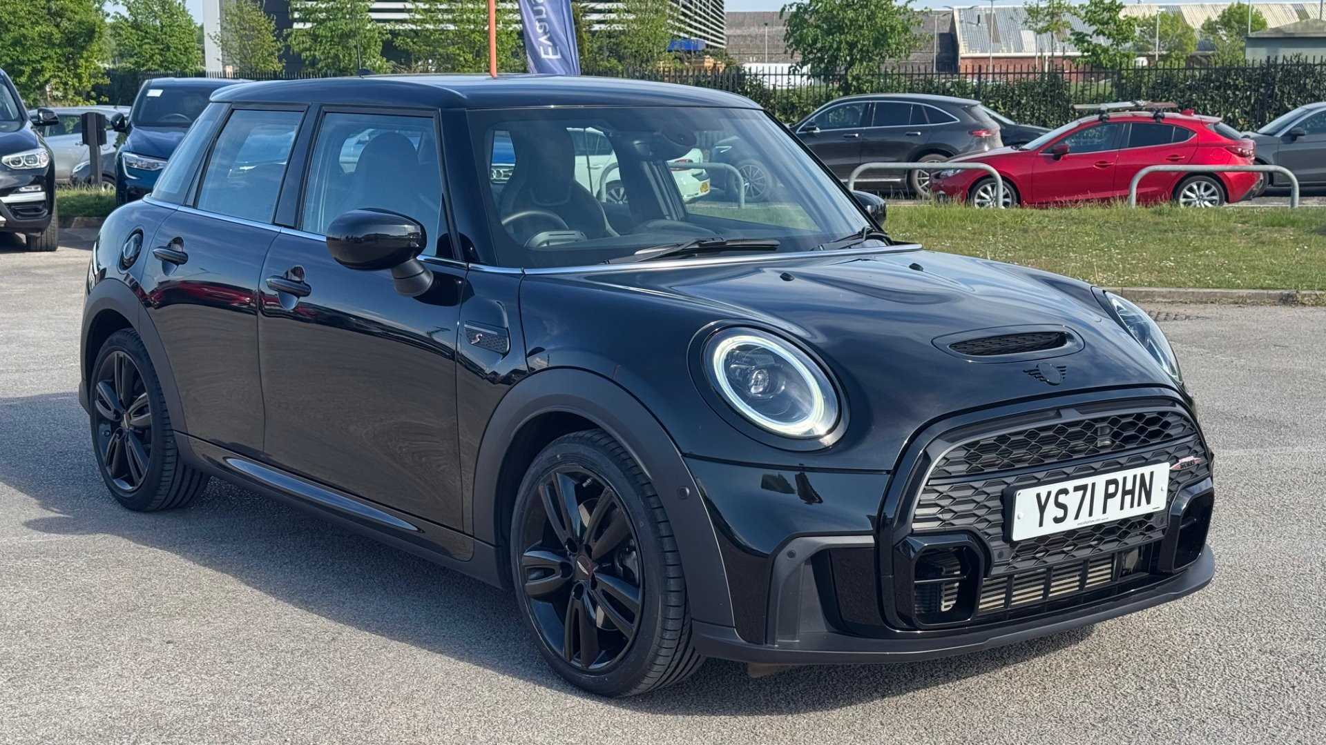Main listing image - MINI Hatchback 5dr