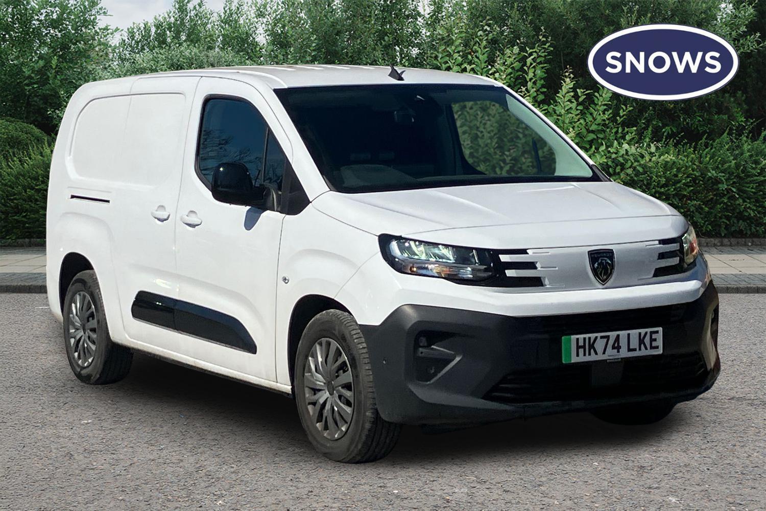 Main listing image - Peugeot e-Partner