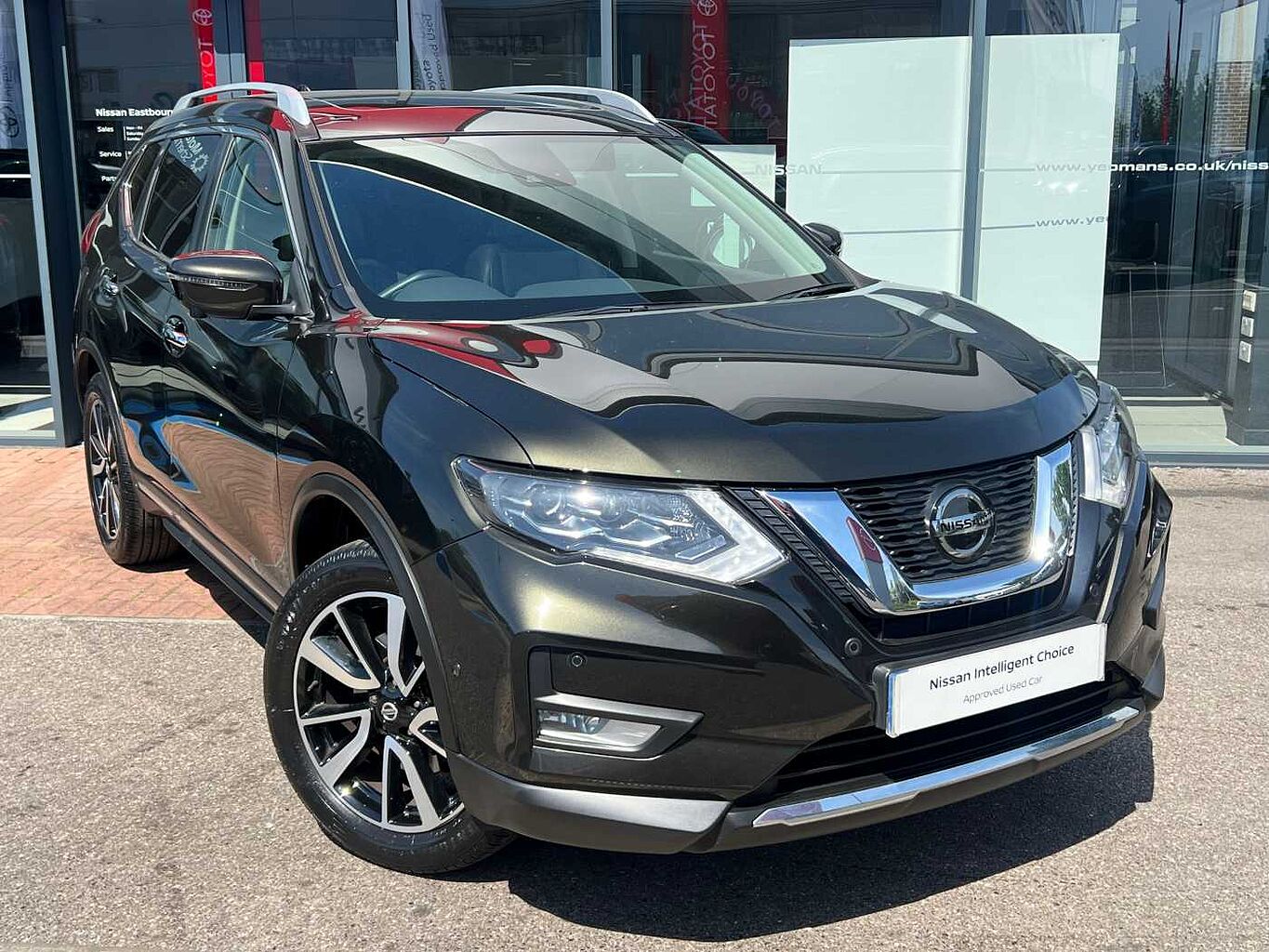 Main listing image - Nissan X-Trail