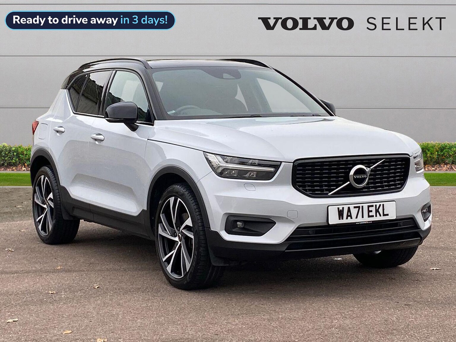 Main listing image - Volvo XC40