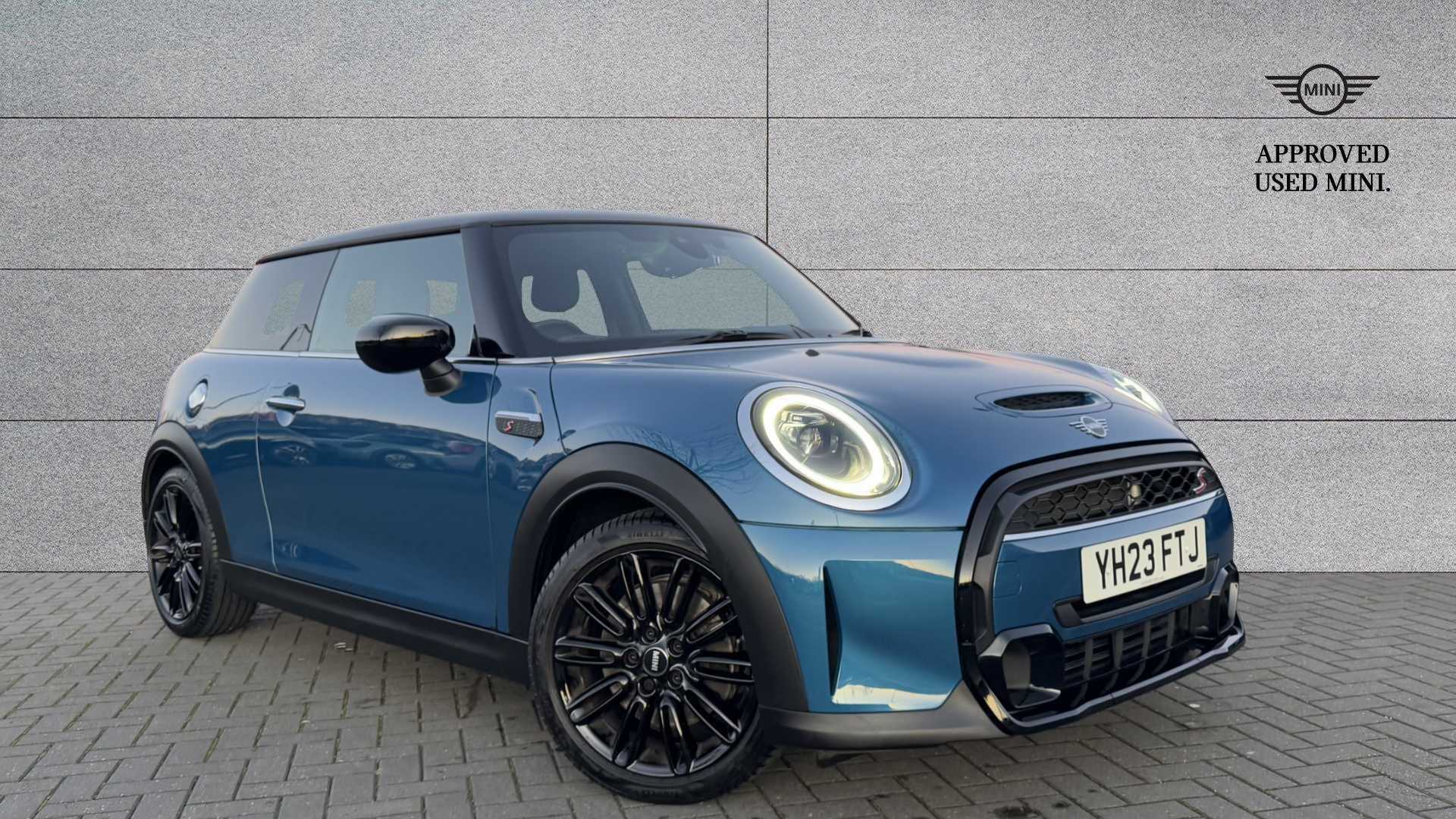 Main listing image - MINI Hatchback