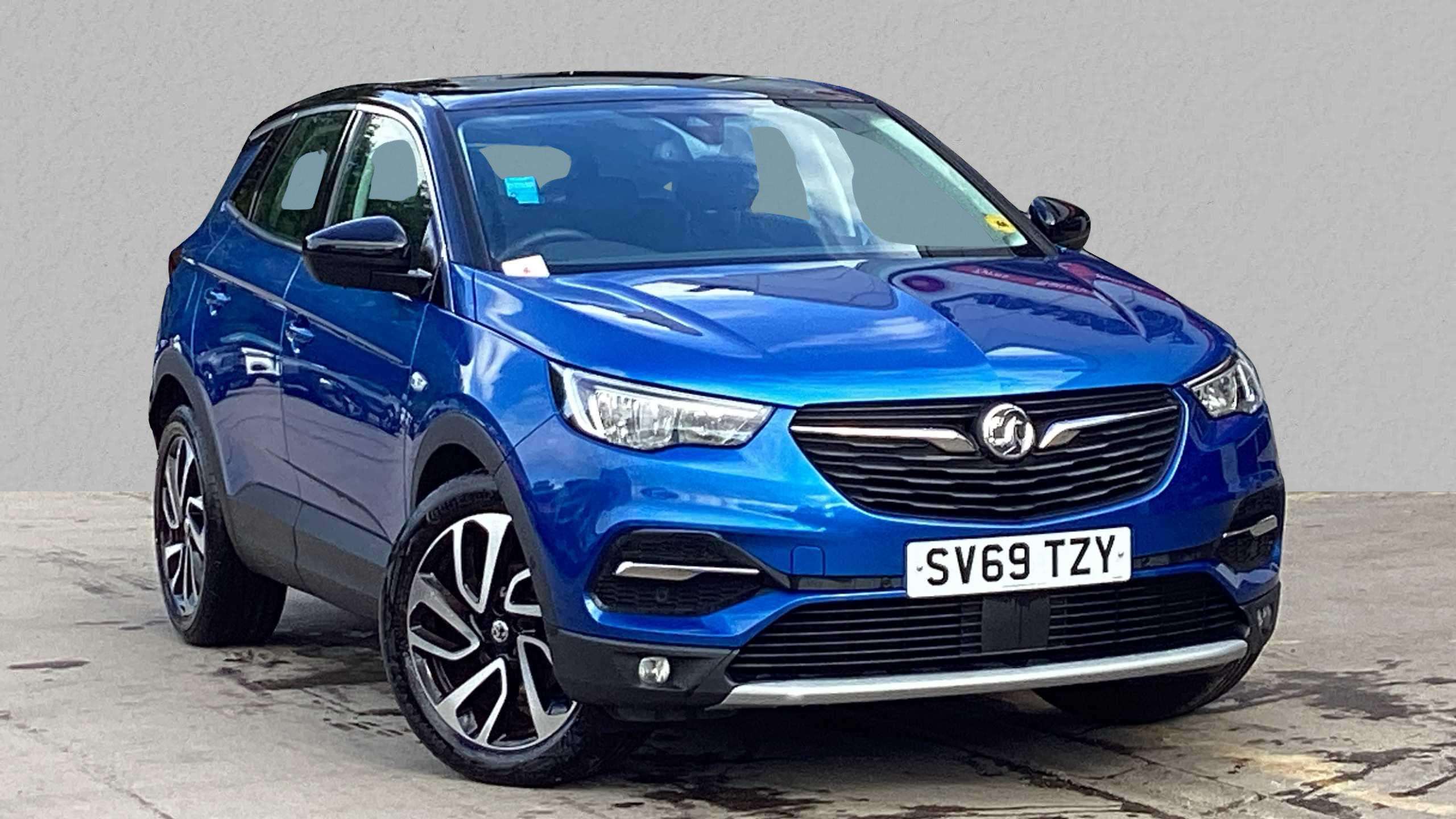 Main listing image - Vauxhall Grandland X
