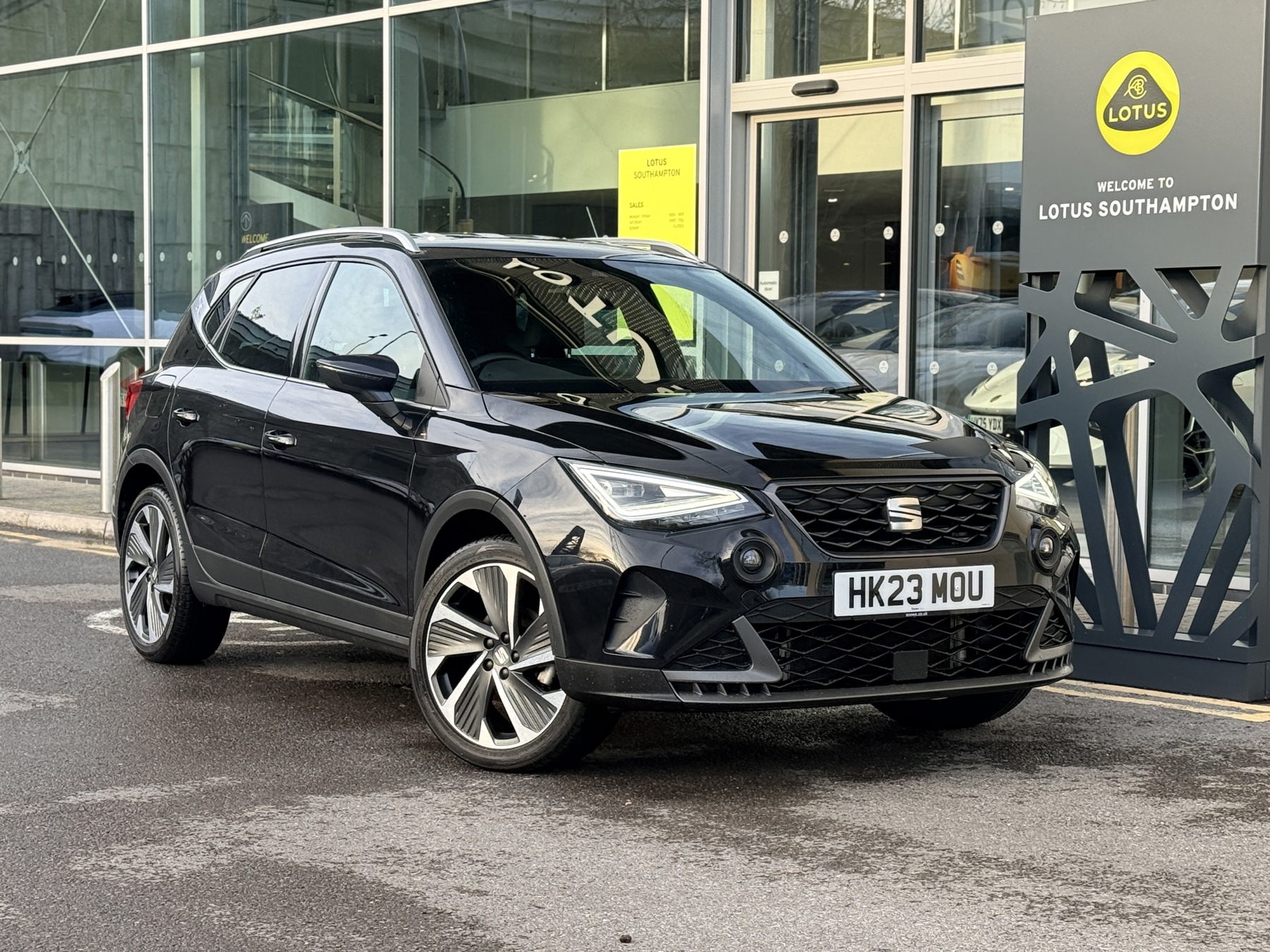 Main listing image - SEAT Arona