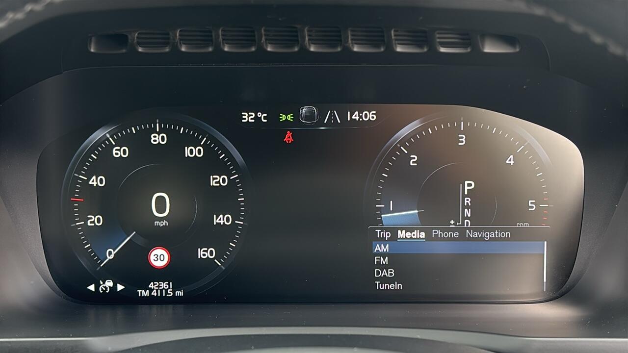 Main listing image - Volvo XC90